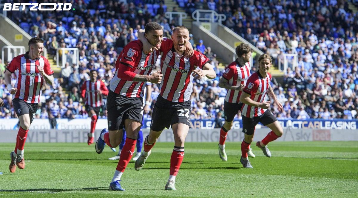 Lincoln City steigt nach 65 Jahren in die Championship auf